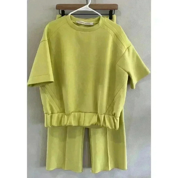 Short Sleeve Lime Top - Picture 1 of 9